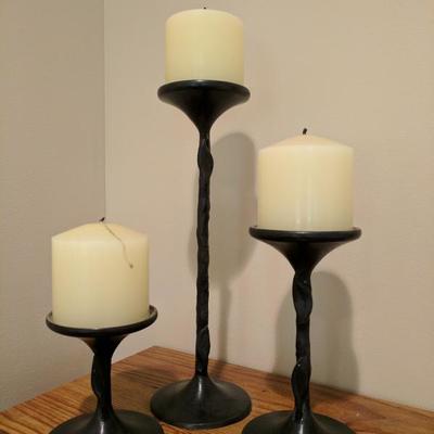 Metal Candle Holders with Leaf Pattern