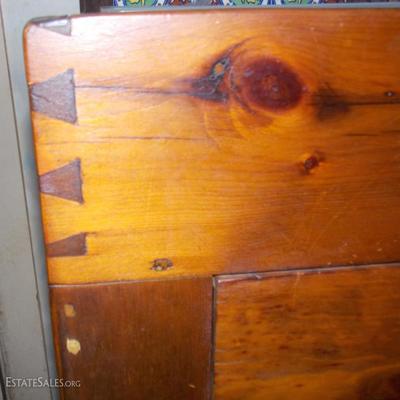 dovetails on the dry sink