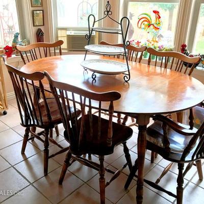 Maple dining table and 6 chairs