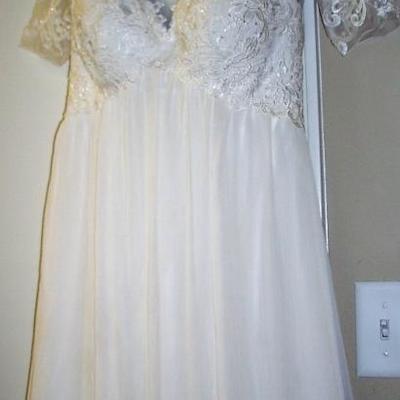 SIZE 6 WEDDING DRESS