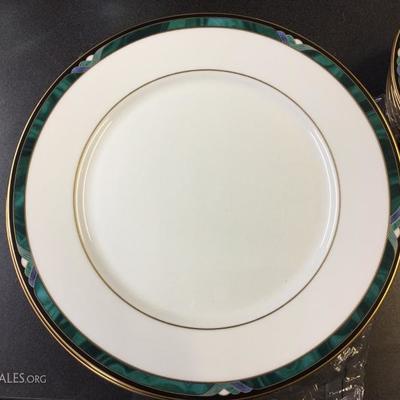 Lenox Kelly Gold band pattern with tags 