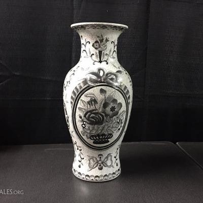 Black and white vase