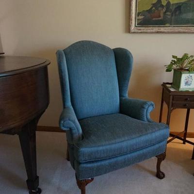 blue accent chair 