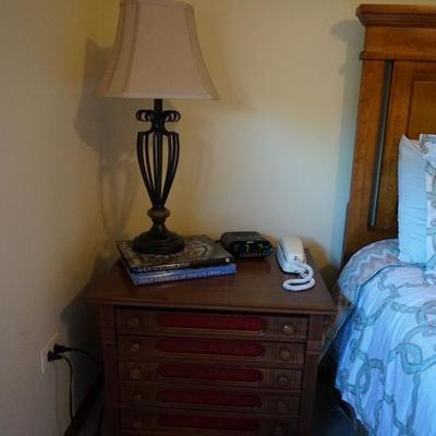 nightstand with table lamp 