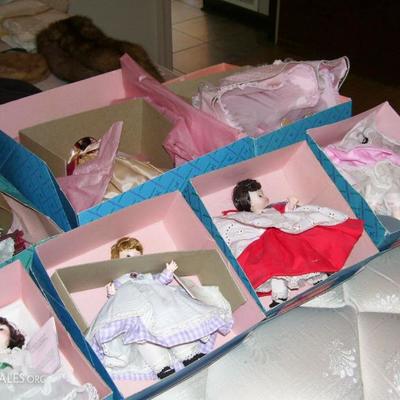 Selection of Madame Alexander dolls