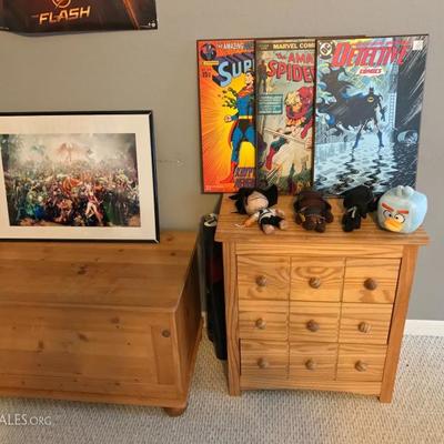 marvel comics posters, wood trunk, wood side table