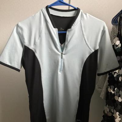 workout shirt