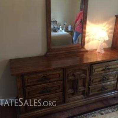 Thomasville Dresser And Mirror