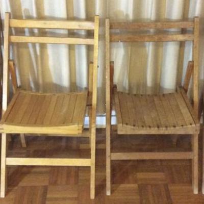 JYR102 Set of Four Vintage Solid Wood Folding Chairs
