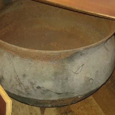 very large cast iron pot