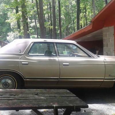 Garaged for 15 years! Classic 1977 Ford LTD