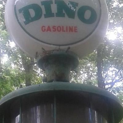 1920's Fry Mae West Gas Pump with original porcelain dome!!
Offers are welcome on this item. you may submit offers to...