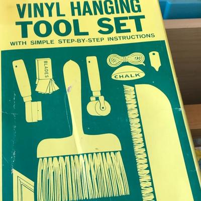 Vinyl Hanging Tool Set