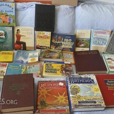 FSL015 Large Lot of Books - Hawaii, Resources, More
