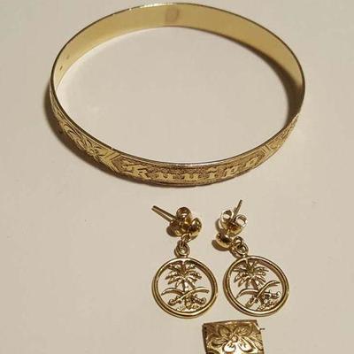 FSL193 Pretty 14K Gold Hawaiian Bracelet & Earrings
