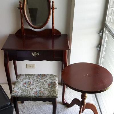 FSL059 Ottoman, Wood Table & Vanity with Mirror & Stool
