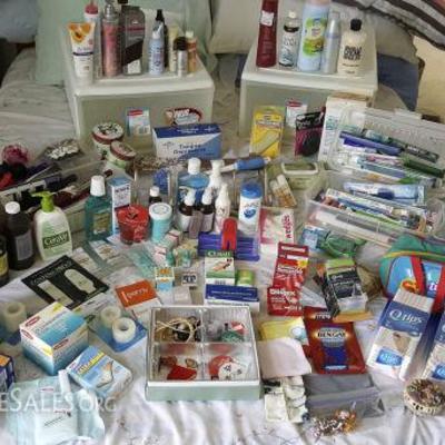 FSL083 Super Grab Bag of Health and Beauty Aids 
