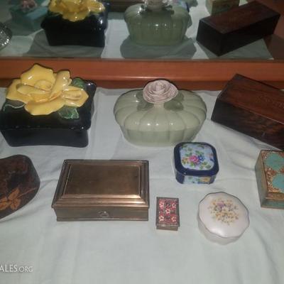 Jewelry and trinket boxes