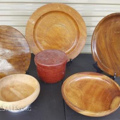 FUJ010 Vintage Wood Platters & More
