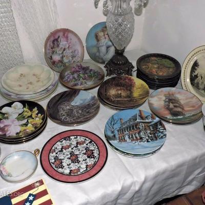 Assorted collectible plates