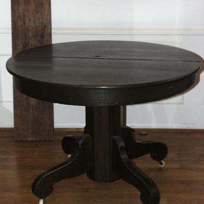 Antique Oak Round Dining Table with Leaf
