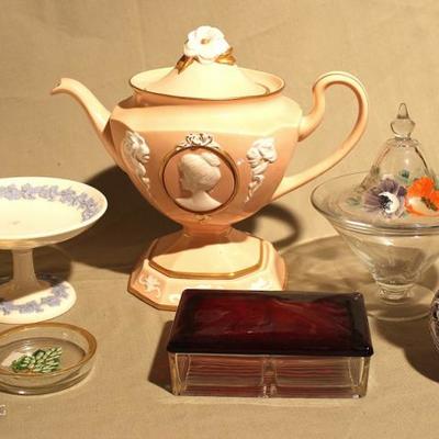 Lot of Miscellaneous Glass and Porcelain
