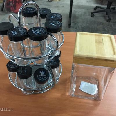 Spice carousel and canister