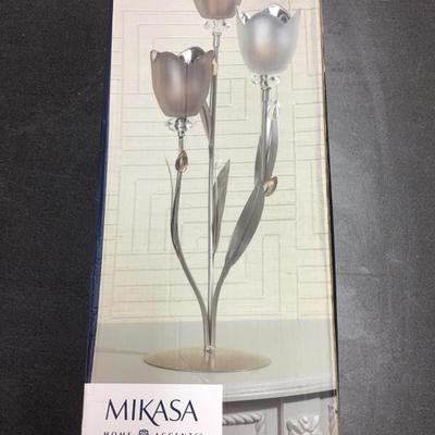 Mikasa tulip centerpiece