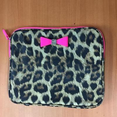 Tablet case