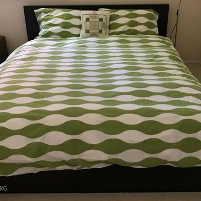 Queen Platform Bed (mattress not included)