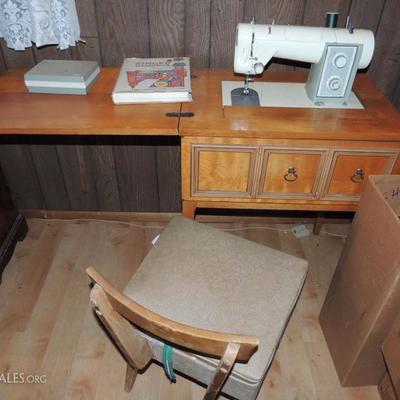 Sears Kenmore sewing machine in table with chair, Works!