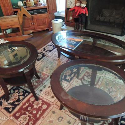 Coffee table with two matching side tables