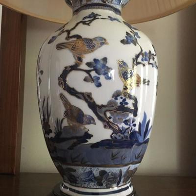  Asian Vase Lamp 