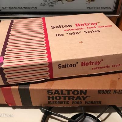 Salton hot trays in original boxes
