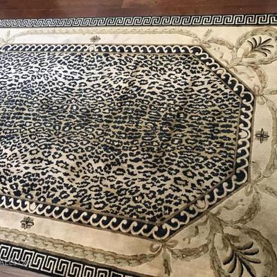 Leopard handknotted rug