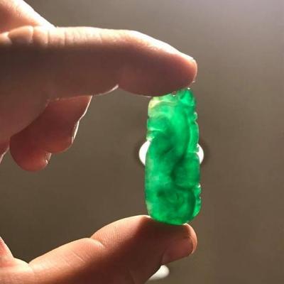 imperial green jade (natural, type A)
