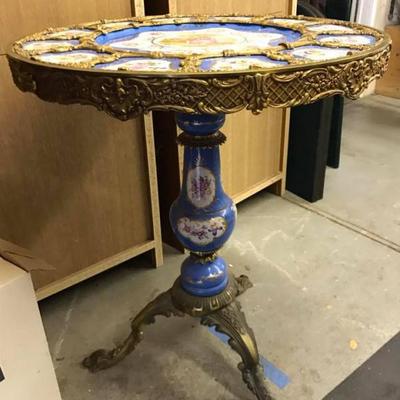 porcelain and bronze antique table