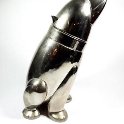 ALUMINUM COCKTAIL SHAKER IN THE FORM OF A SEATED BEAR