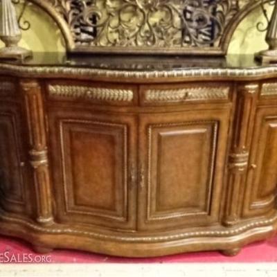NEOCLASSICAL GILT WOOD SIDEBOARD, BLACK GRANITE TOP, 4 DRAWERS ABOVE 4 CABINETS, GOLD GILT ACCENTS, VERY GOOD CONDITION, 69