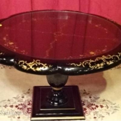 CHINOISERIE BLACK AND GOLD ENAMEL COFFEE TABLE