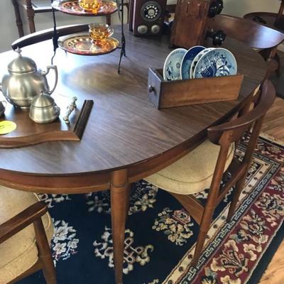 dining table with chairs 