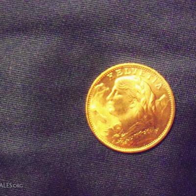 Close up of the 1949 Swiss Helevtia 20 Franc Gold coin