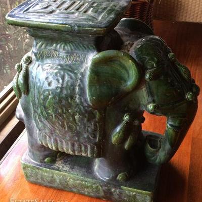 MHE046 Solid Large Green Elephant Plant Stand

