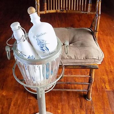 MHE070 Vintage Bamboo Chair and Ice Bucket
