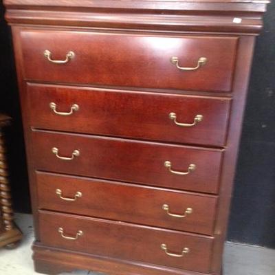 Vaughan Bassett Chest of Drawers