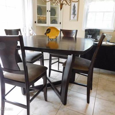 Pub height dining table for (4)