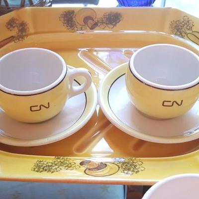 Tea cup and platter set