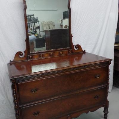 All items in this Pineha Online Estate Sale Auction are currently open for bidding! To bid or view more photos and details for any of the...