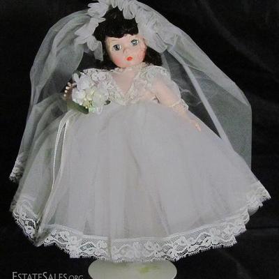 Madame Alexander 1985 - 8"  Bride Doll #435 with Stand