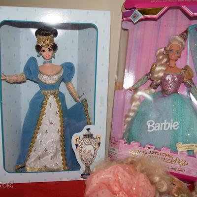 vintage barbies with boxes 